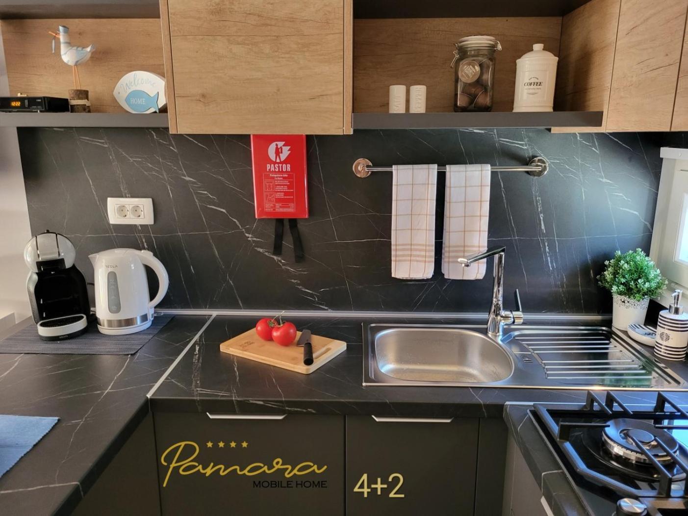 Pamara Mobile Home ビオグラード・ナ・モル エクステリア 写真